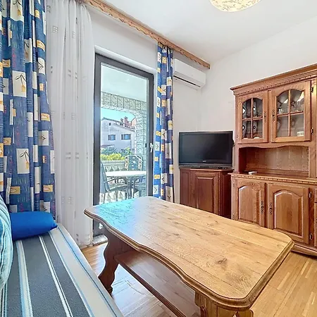 Apartamento Ivo-2 By Interhome Pula